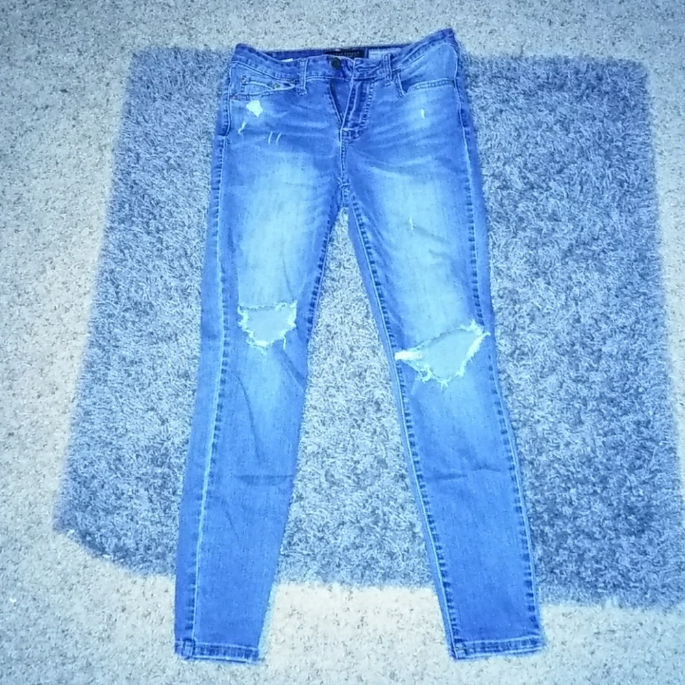 Aeropostale Distressed Jeans